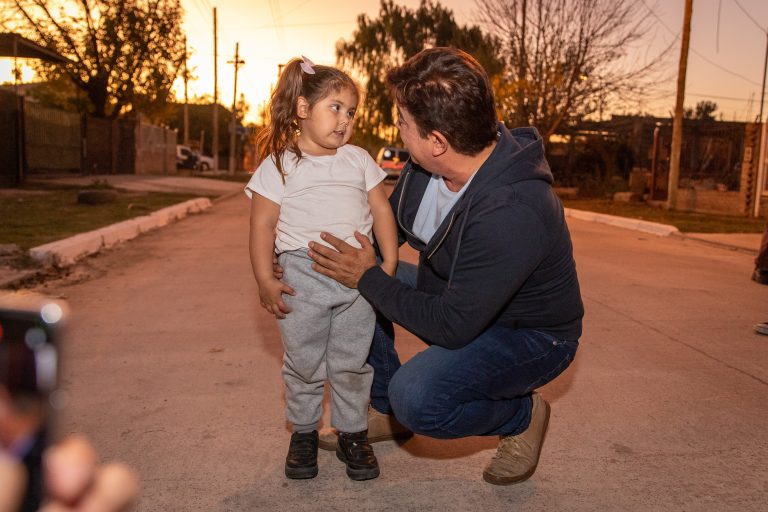 Espinoza supervisó las obras finalizadas de pavimentación e hidráulica en González Catán