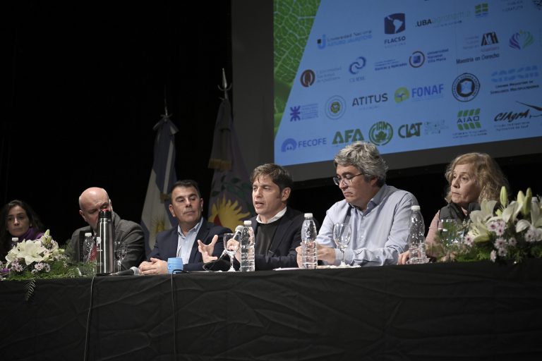 Kicillof dio inicio al 9° Congreso Nacional e Internacional de Agrobiotecnología en Azul