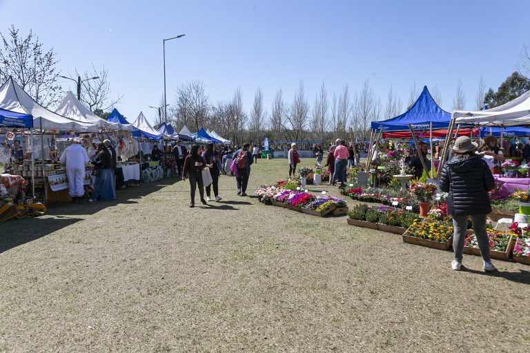 Feria de productores rurales en Ministro Rivadavia