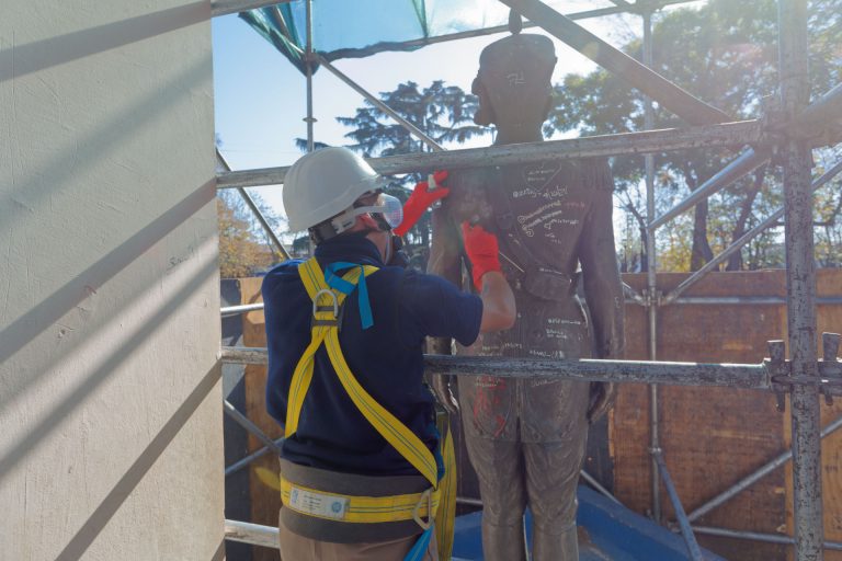 Ponen en valor escultura de Plaza San Martín