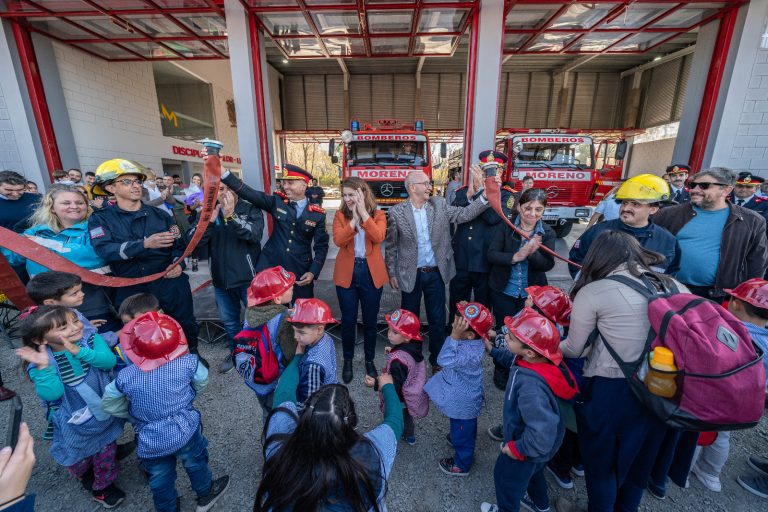 Mariel Fernández inauguró el destacamento de bomberos Nº3 en Cuartel V