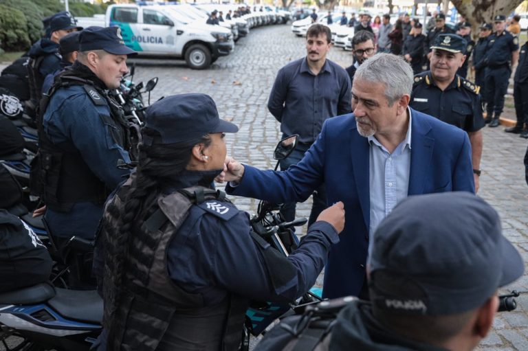 Avellaneda recibió más vehículos para fortalecer a la policía
