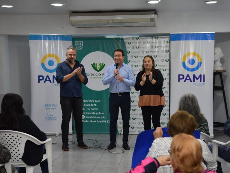 Reconocen a centros de jubilados en Varela