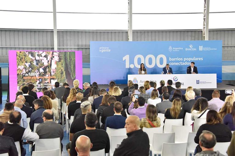 Se presentó el programa “1.000 barrios populares conectados” en Malvinas Argentinas