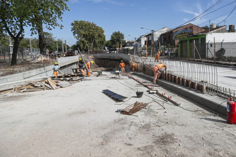 Avanza obra del paso bajo nivel en Rafael Calzada