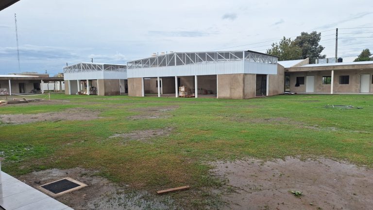 Avanza construcción de complejo para jubilados en La Yaya