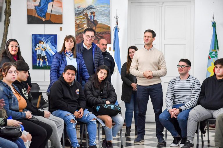 Comienzan prácticas profesionales en distintas áreas en San Vicente
