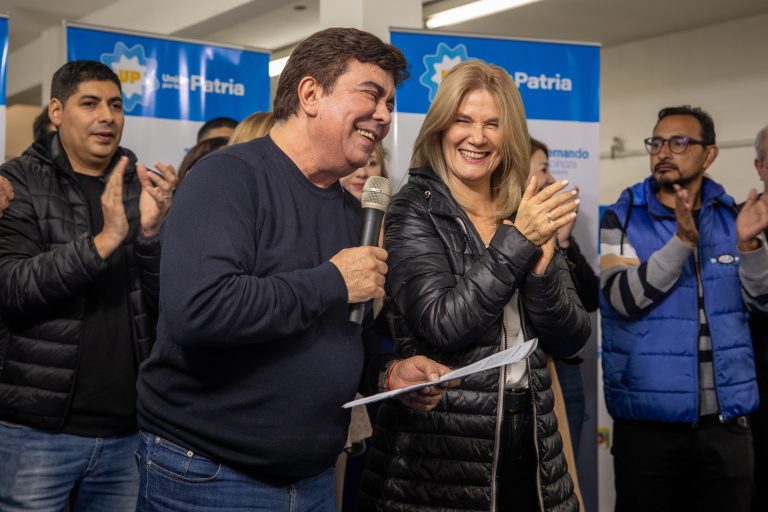 Espinoza, junto a Magario: “Logramos una unidad impresionante”