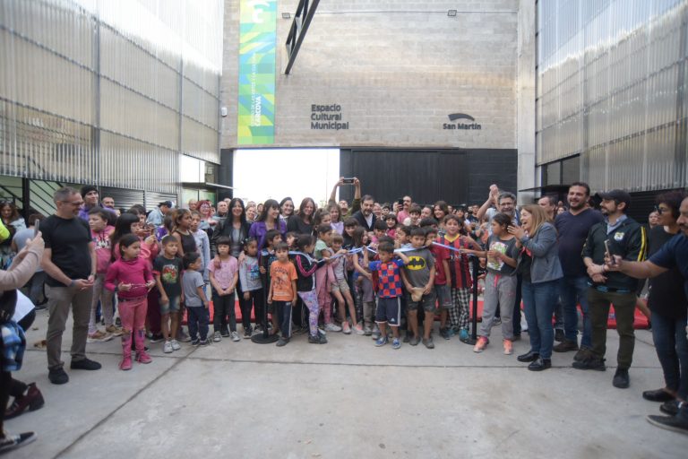 Moreira inauguró un Espacio Cultural Municipal en Carcova