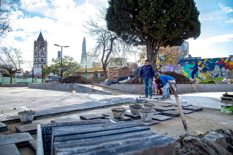 Avanza puesta en valor de plaza Yapeyú en San Francisco Solano