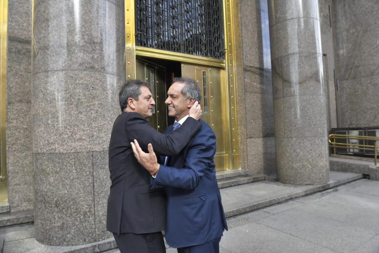 Massa recibió a Scioli para fortalecer la unidad de UxP