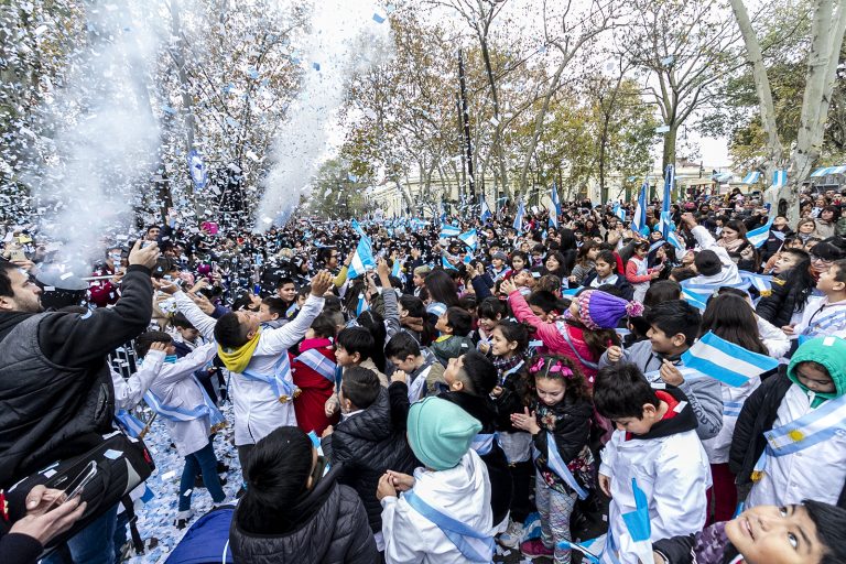 Homenaje a Manuel Belgrano en Burzaco