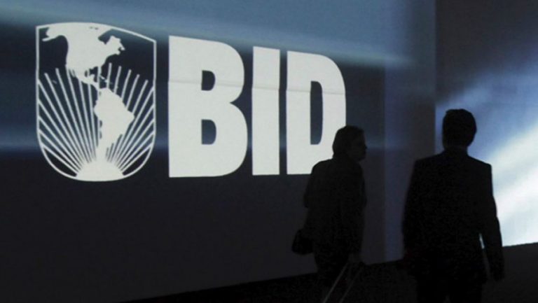 El Gobierno aprobó el contrato de financiamiento del BID por 350 millones de dólares