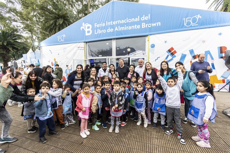Unas 100 mil personas visitaron la Feria del Libro de Almirante Brown