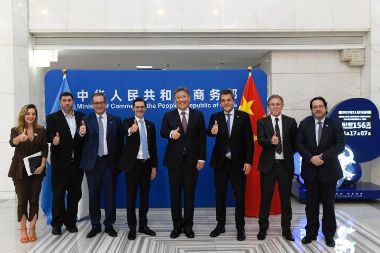 Argentina renovó el swap de monedas con China por 19.000 millones de dólares