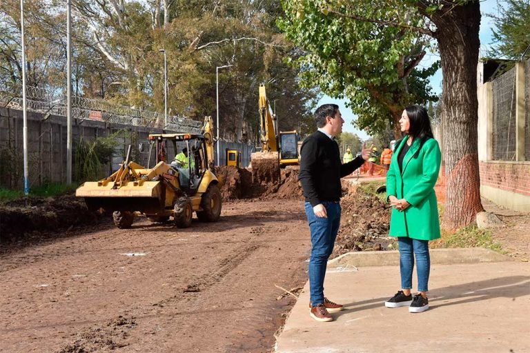 Correa y Nardini recorrieron el inicio de la pavimentación de 22 cuadras en Malvinas Argentinas