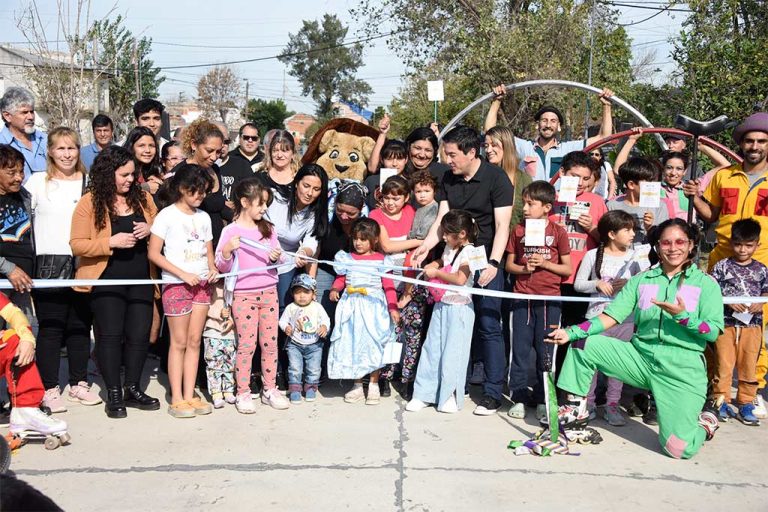 Correa y Nardini inauguraron otras 16 cuadras de pavimento