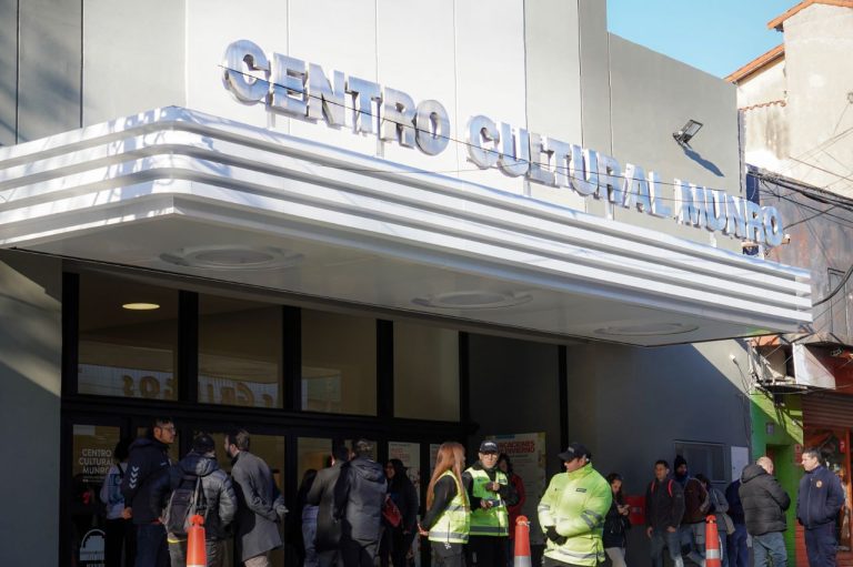 Reinauguran Centro Cultural Munro