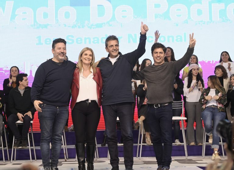 Kicillof y Massa en el Encuentro de Mujeres y Diversidades en Merlo