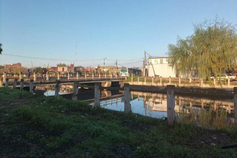 Trabajos de limpieza en arroyos de Quilmes