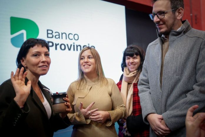 MAYRA Y EL PRESIDENTE DEL BANCO PROVINCIA PRESENTARON LA NUEVA LÍNEA DE CRÉDITOS PARA LAS Y LOS TRABAJADORES DE CASAS PARTICULARES 3