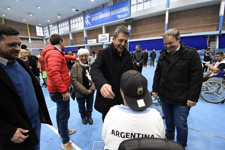 Junto a Cascallares, Massa elogió el sistema de seguridad de los colectivos de Almirante Brown