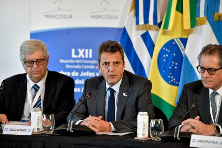 Massa pidió “consolidar los acuerdos en moneda local” en países del Mercosur