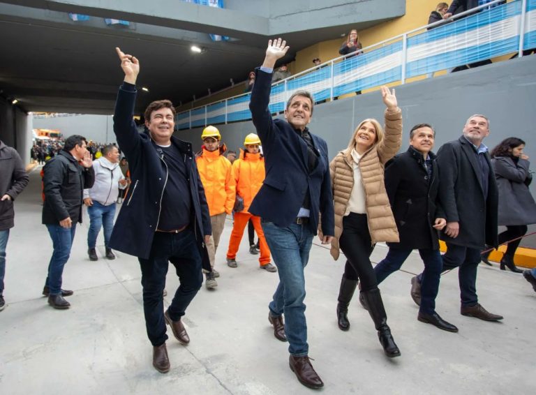 Massa y Espinoza inauguraron el nuevo paso a nivel Carcarañá en Laferrere