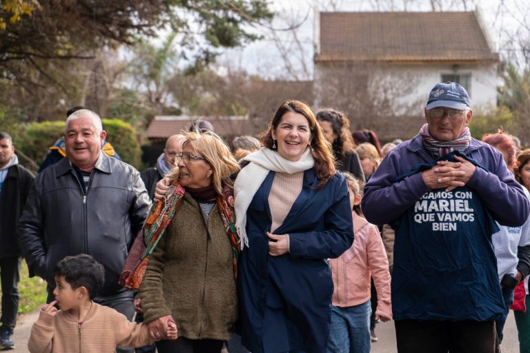 Mariel Fernández recorrió obras en Francisco Álvarez