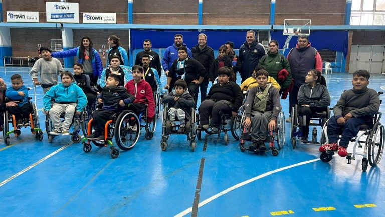 Reconocen a deportistas en Almirante Brown