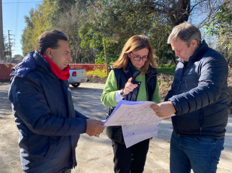 Cascallares recorrió obras de pavimentación en Burzaco