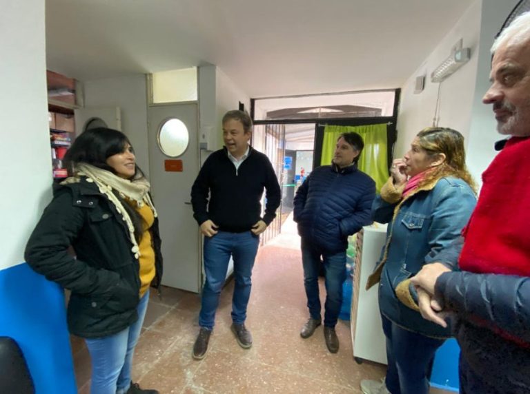 Refaccionan jardín de infantes en Glew