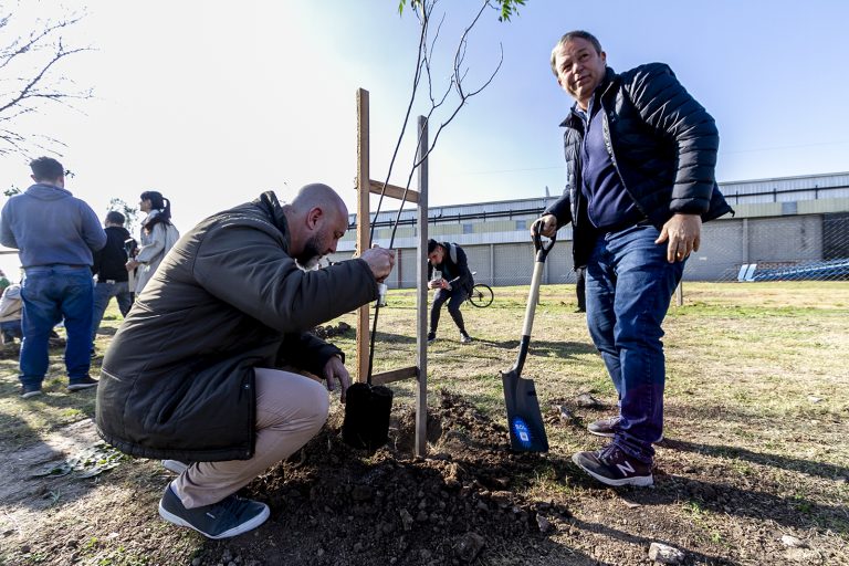Jornada de forestación en la ribera del Arroyo del Rey
