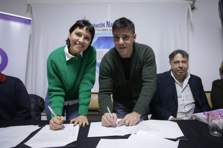 Mayra Mendoza busca fortalecer políticas para clubes de barrio