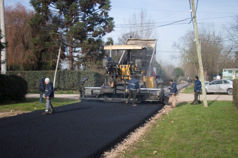 Avanzan obras de pavimentación en Marcos Paz