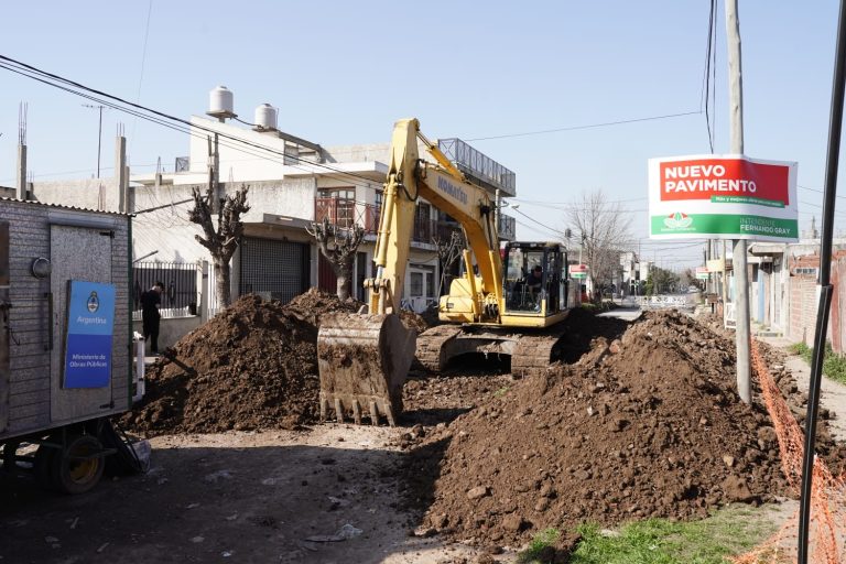 Avanza pavimentación de avenida 9 de Julio en Esteban Echeverría