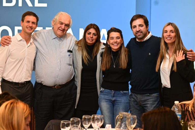 Encuentro de profesionales de la salud en San Vicente