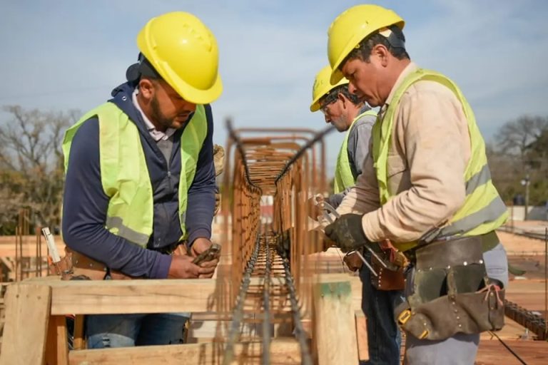 Avanza construcción de escuela en Alejandro Korn