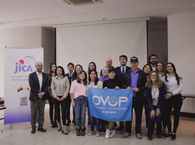 Marcos Paz, presente en el programa OVOP en Colombia