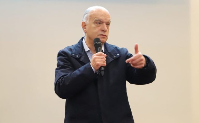 Grindetti dice que los municipios le van a pedir ayuda a Kicillof para pagar el bono