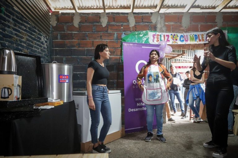 Entregan elementos de cocina a Punto Solidario en Quilmes