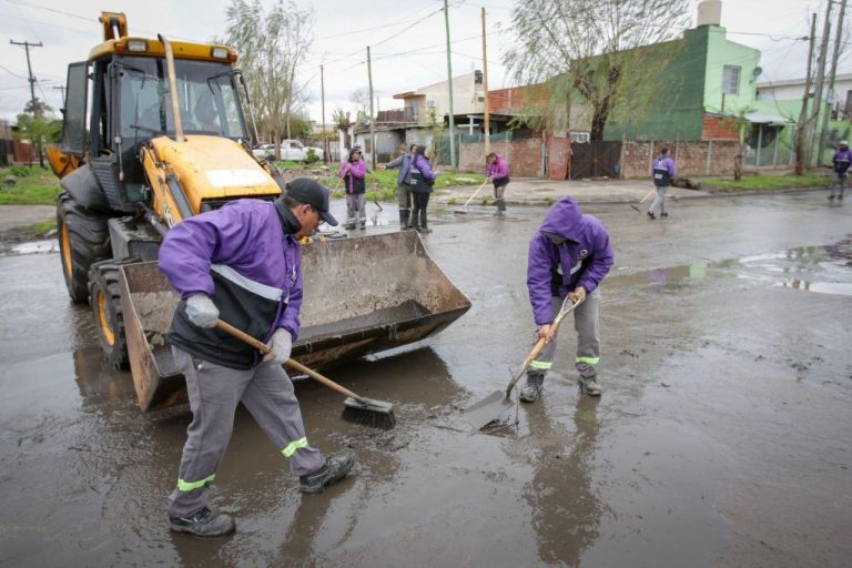 Operativos de limpieza en arroyos del oeste de Quilmes