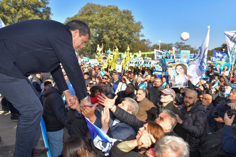 Massa dijo que acuerdo Macri-FMI «se usó para financiar fuga y no hospitales y rutas»