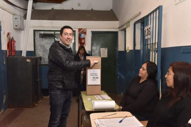 Nardini votó en Grand Bourg y llamó a “elegir con el corazón”
