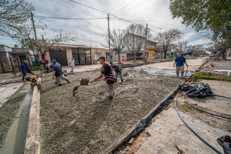 Avanza la renovación de la calle Yrigoyen en Moreno Sur