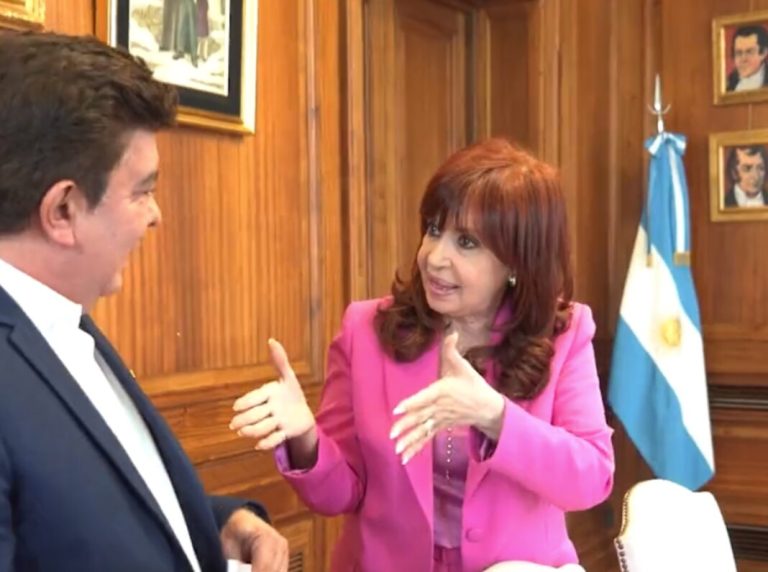 Cristina dejó explícito su apoyo a Fernando Espinoza en La Matanza