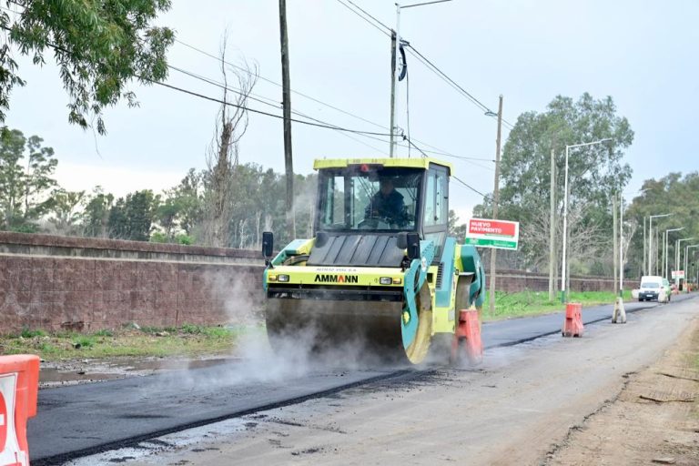 Pavimentan calles en Canning