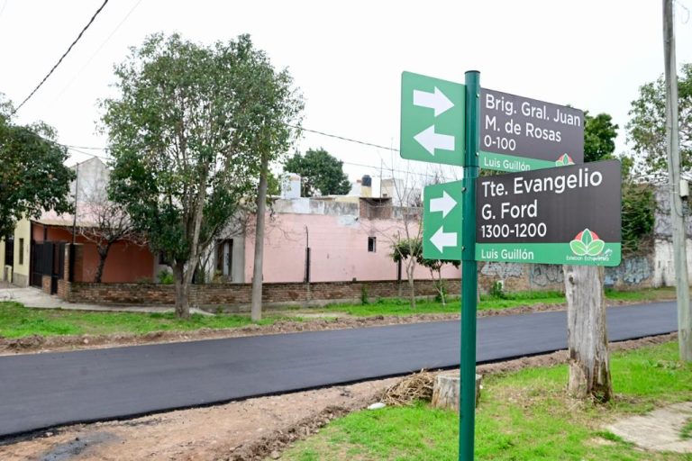 Obras de pavimentación en Luis Guillón