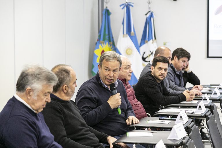 Cascallares encabezó junto a industriales la Mesa del Acuerdo y Diálogo por la Paz