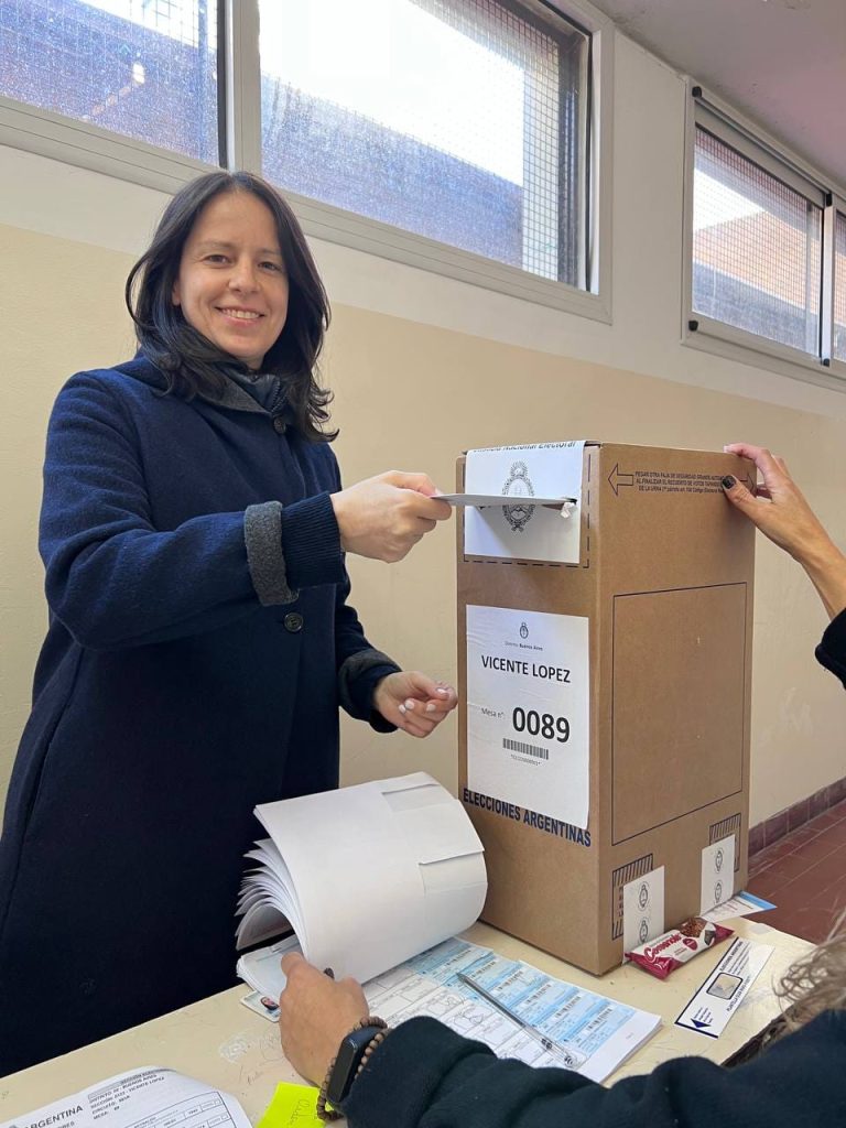 Soledad Martínez emitió su voto y pidió tener una jornada en paz